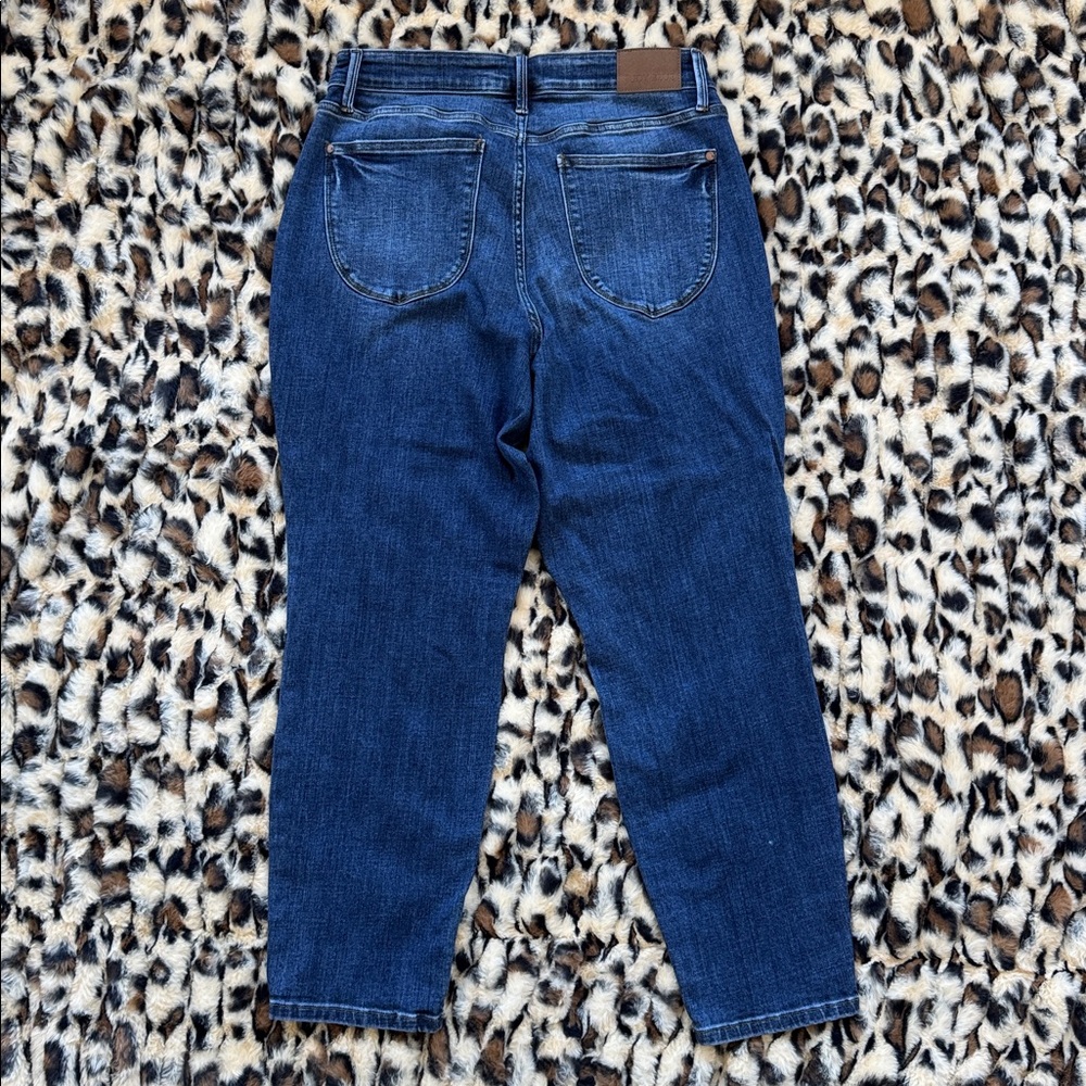 Classic High-Rise Dark Wash Women’s Jeans - Blue - Picture 10 of 10
